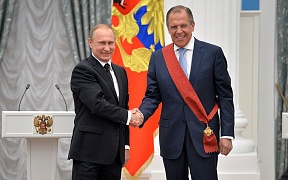 Президент России В.В.Путин подписал указ о присвоении звания Героя Труда Российской Федерации министру иностранных дел России С.В.Лаврову 